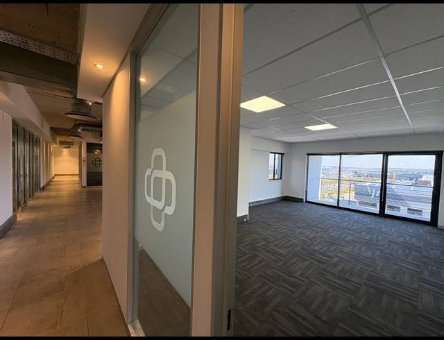442M² OFFICE TO LET IN VORNA VALLEY